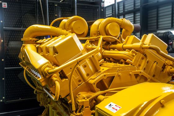 Generatore diesel industriale da 500 a 1000 kW a basse emissioni e protezione dell'ambiente